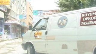 Un cul poilu pour deux gros braquemards